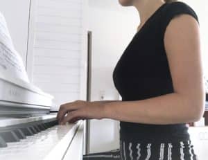 Richtiges Sitzen am Klavier